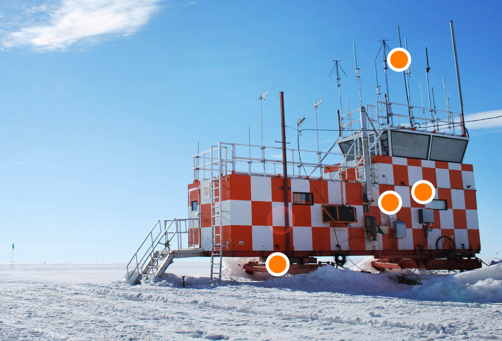 Antarctic research station with highlighted measuring points I/O modules MicroControl